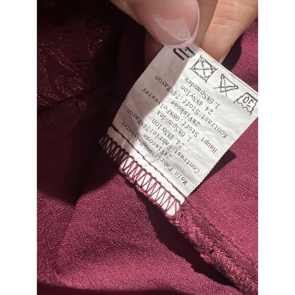 Scarlet Darkness Burgundy Red Victorian Style Cross Ribbon Tie Top Size M - Picture 3 of 6